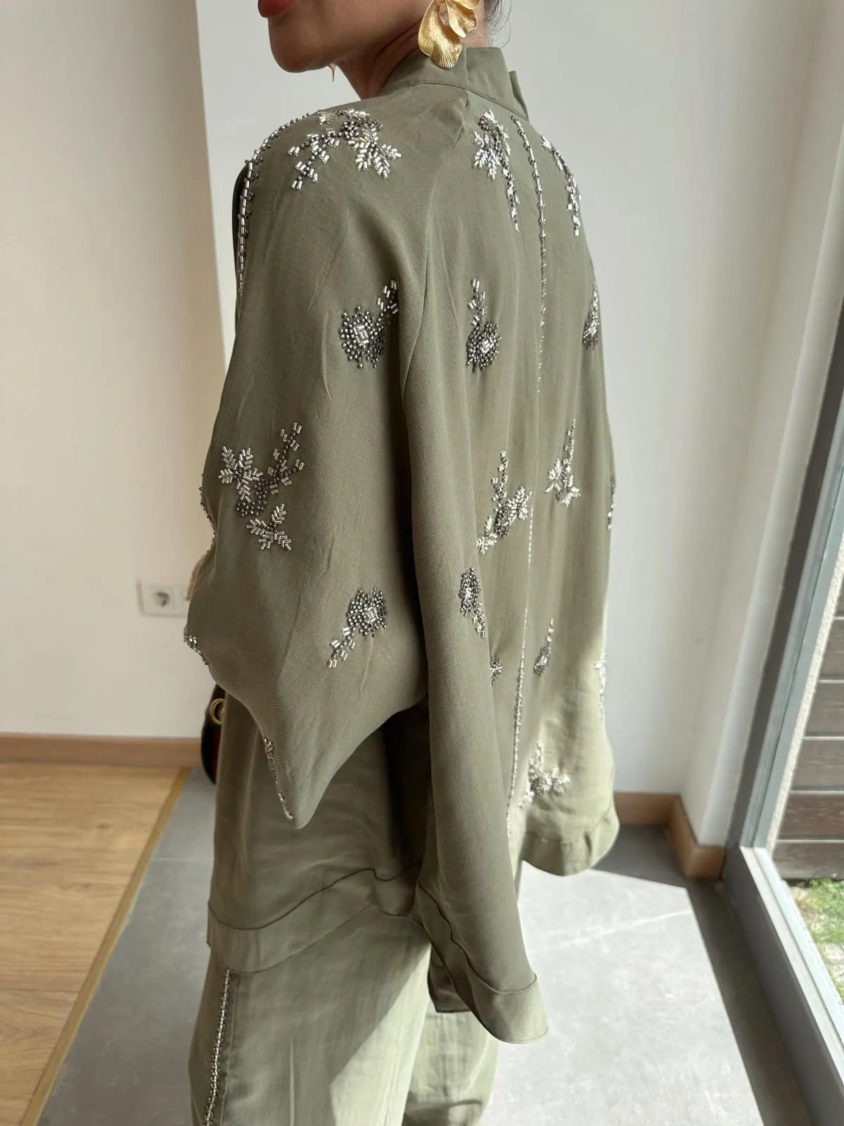 Conjunto Calça e Camisa Aurora Bordada